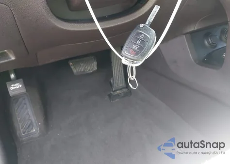 2017 Hyundai Santa Fe Sport 2.4L из США, поврежденный, VIN 5NMZU3LB5HH043545